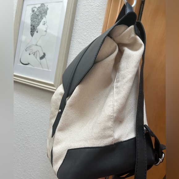 Deux Lux Vegan Backpack - Picture 3 of 8